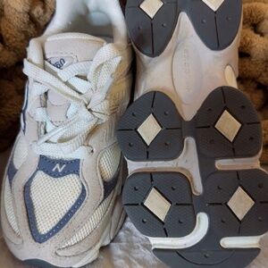 New Balance Sneakers